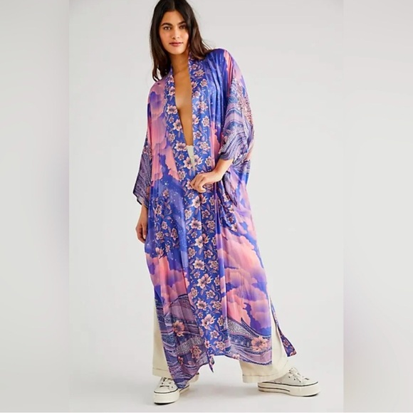 Spell and the Gypsy Free People Luna Kimono - Picture 1 of 9